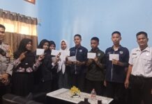 Polsek Bambalamotu Berikan Apresiasi kepada Paskibra, Semangat Nasionalisme Terus Ditanamkan
