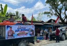 Polsek Sarudu Salurkan Air Bersih untuk Warga, Wujud Kepedulian Polri di Tengah Kekeringan