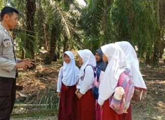 Bhabinkamtibmas Polsek Sarudu Beri Edukasi Pelajar, Cegah Bullying hingga Bahaya Bermain Api