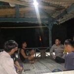 Bhabinkamtibmas Polsek Bambalamotu Perkuat Siskamling, Wujudkan Kamtibmas Aman dan Kondusif