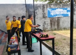 Asah Kemampuan dan Kedisiplinan, Kapolres Pasangkayu Pimpin Latihan Menembak