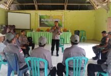 Bhabinkamtibmas Polsek Bambalamotu Latih Satlinmas Desa Kalola, Perkuat Sinergi Jaga Kamtibmas