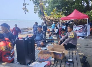 Pesta Nelayan Palapi Berlangsung Meriah, Polsek Pasangkayu Hadir Jaga Kamtibmas