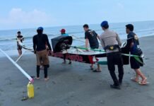 Jaga Kamtibmas dan Kebersihan Laut, Sat Polairud Polres Pasangkayu Sambangi Nelayan di Pesisir Tanjung Babia