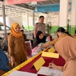 Bhabinkamtibmas Polsek Pasangkayu Monitoring Cek Kesehatan Gratis, Sambut HUT Sulbar ke-22