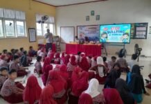 Cegah Bullying Sejak Dini, Kapolsek Pasangkayu Edukasi Pelajar SD Inpres Ako