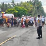 Bhabinkamtibmas Polsek Pasangkayu Tunjukkan Kepedulian, Kawal Pengantaran Jenazah hingga Pura Meraja Pati