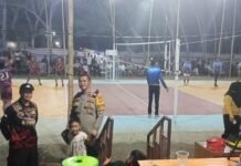 Bhabinkamtibmas Amankan Turnamen Volly Ball Maponu Cup II, Pertandingan Berlangsung Kondusif