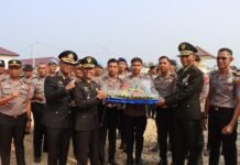 Semarak HUT TNI ke-81, Kapolres Pasangkayu Beri Kejutan untuk Danyonif TP 874/Vovasanggayu