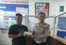 Unit Regident Samsat Sat Lantas Polres Pasangkayu Tingkatkan Pelayanan Administrasi Kendaraan Bermotor