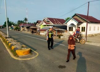 Commander Wish Pagi, Sat Lantas Polres Pasangkayu Hadir Jaga Keselamatan Pengguna Jalan
