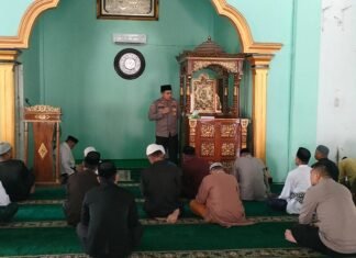 Jumat Keliling di Desa Kasano, Kapolsek Baras Tampung Keluhan Warga soal Knalpot Brong, Balap Liar hingga Antrean BBM
