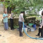 Jumat Berkah, Sat Lantas Polres Pasangkayu Salurkan 12 Ton Air Bersih untuk Warga Kampung Jawa di Tengah Kemarau Panjang