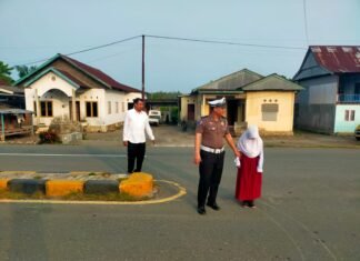 Commander Wish Pagi, Wakapolres Pasangkayu Pimpin Pengaturan Lalu Lintas di Titik Rawan