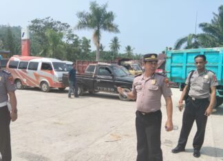 Cegah Kesalahpahaman Antrean BBM, Polsek Baras Koordinasi dengan Pengelola SPBU Lambara dan Perwakilan Masyarakat