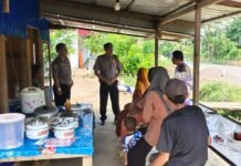 Sambangi Warga Bambalamotu, Sat Binmas Polres Pasangkayu Edukasi Bahaya Narkoba dan Ajak Masyarakat Jaga Kamtibmas