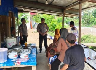Sambangi Warga Bambalamotu, Sat Binmas Polres Pasangkayu Edukasi Bahaya Narkoba dan Ajak Masyarakat Jaga Kamtibmas