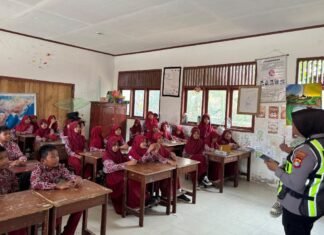 Tanamkan Budaya Tertib Berlalu Lintas dan Lindungi Diri Sejak Dini, Sat Lantas Polres Pasangkayu Sambangi SD Salunggadue
