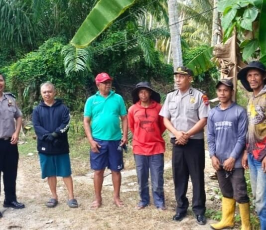 Penulisan Polisi Bersama Masyarakat, Sat Binmas Polres Pasangkayu Serap Aspirasi Petani Kelapa dan Sawit di Bambalamotu