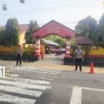 Commander Wish Polsek Sarudu, Polri Hadir Jaga Keselamatan Pelajar di Jalan Trans Sulawesi
