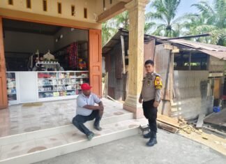 Polri Hadir Menyapa, Bhabinkamtibmas Dekatkan Diri dengan Warga Desa Bulu Mario