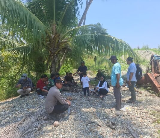 Sambangi Warga Bambakoro, Polisi Ingatkan Bahaya Buaya di Muara Lariang